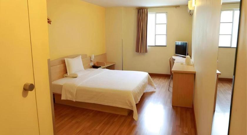7 Days Shunyi Development Area Mordern Motor Hotel 2*